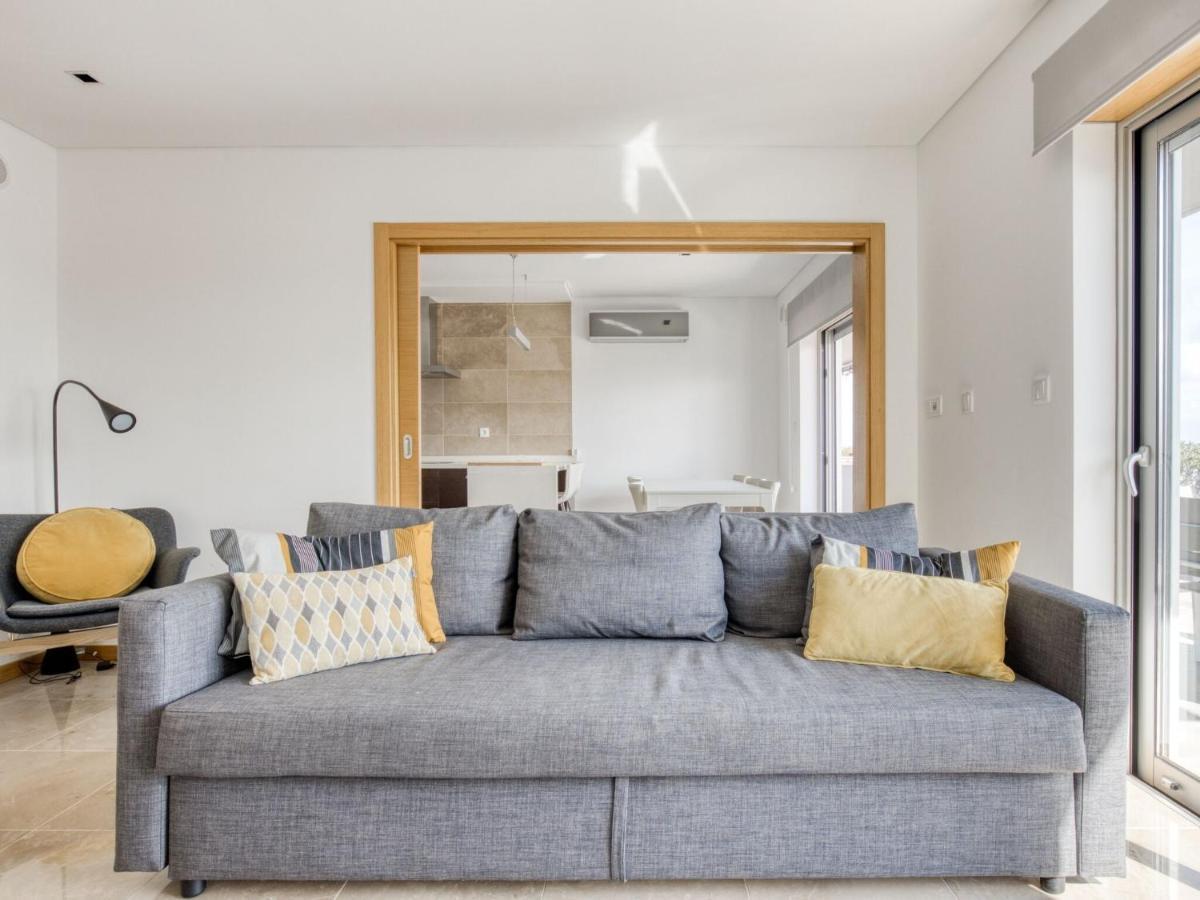 Modern Holiday Home In Salir Do Porto With Swimming Pool Salir de Porto Luaran gambar