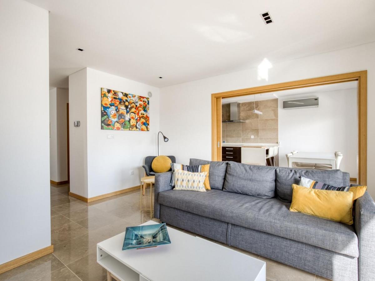Modern Holiday Home In Salir Do Porto With Swimming Pool Salir de Porto Luaran gambar