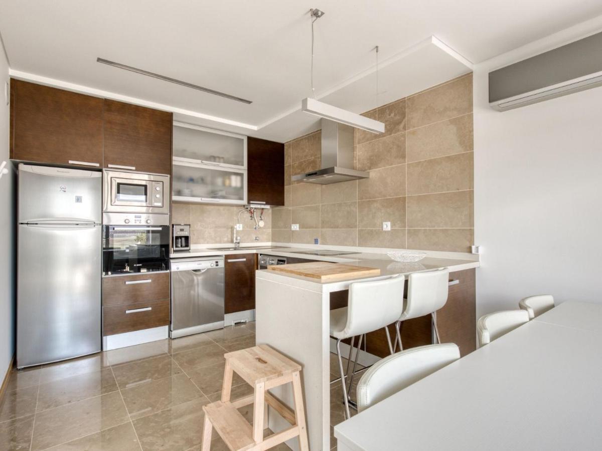 Modern Holiday Home In Salir Do Porto With Swimming Pool Salir de Porto Luaran gambar