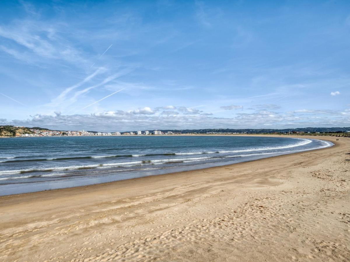 Modern Holiday Home In Salir Do Porto With Swimming Pool Salir de Porto Luaran gambar