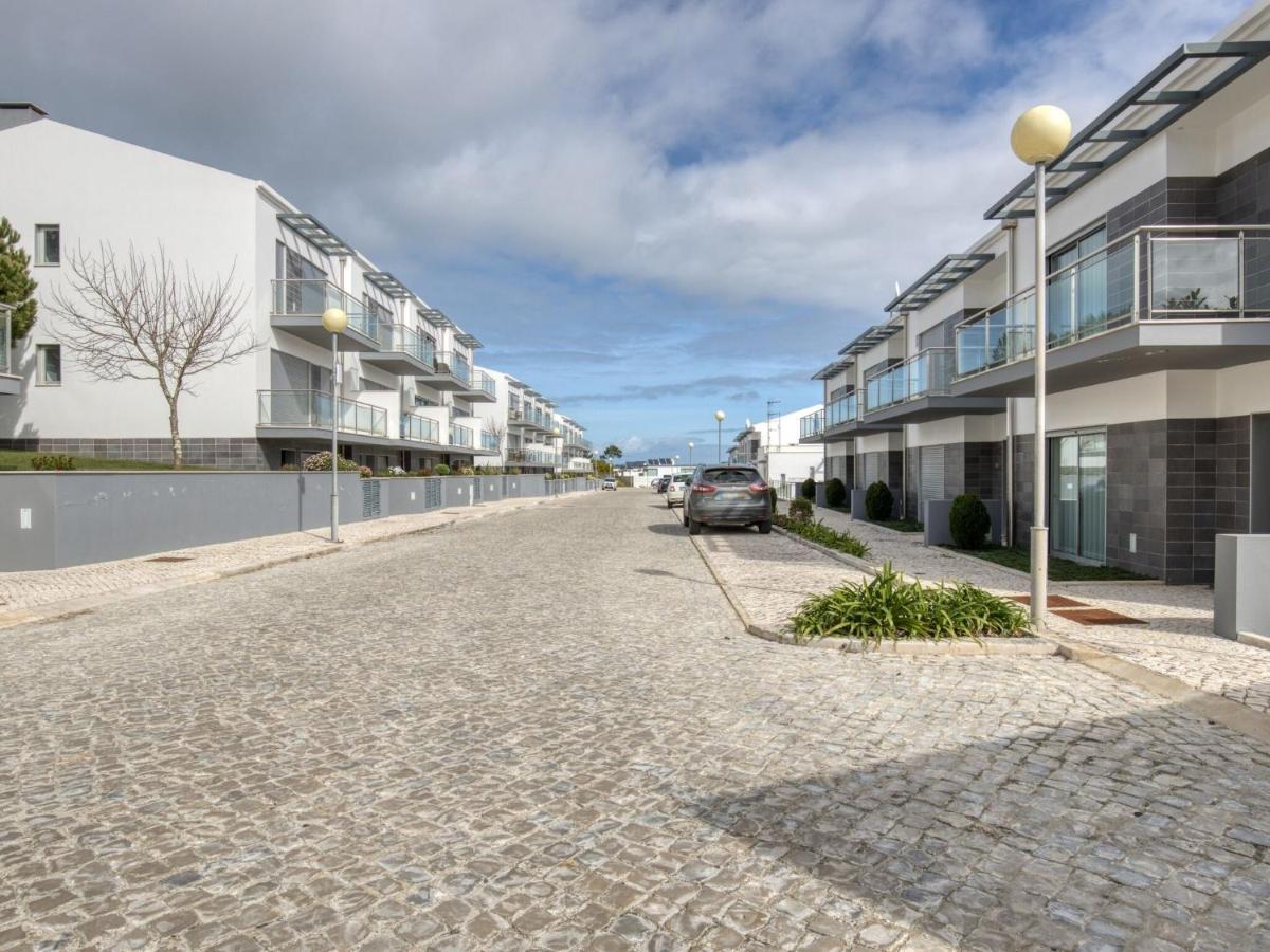 Modern Holiday Home In Salir Do Porto With Swimming Pool Salir de Porto Luaran gambar