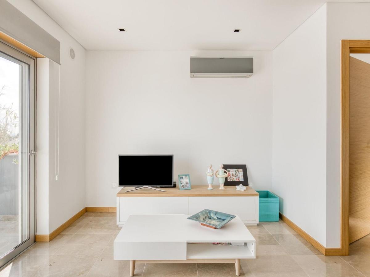 Modern Holiday Home In Salir Do Porto With Swimming Pool Salir de Porto Bilik gambar